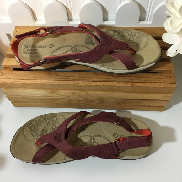 Merrell Shoes - Merrell Sandals size 7
